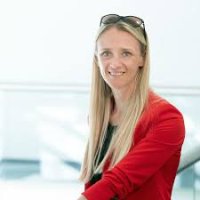 Photo of Dr. Julia Mann